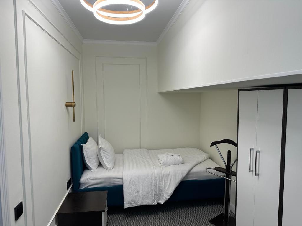 Voyazh Hotel Тараз Екстериор снимка